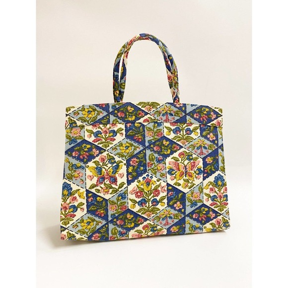 Margaret Smith Handbags - Vintage MARGARET SMITH Gardiner Maine Butterfly Tote Handbag Patchwork Quilt Bag